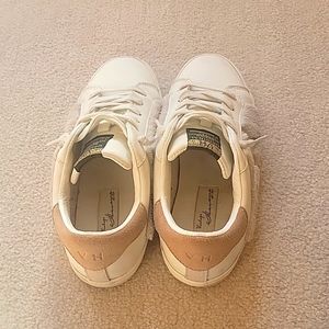 Vintage Havana sneakers.